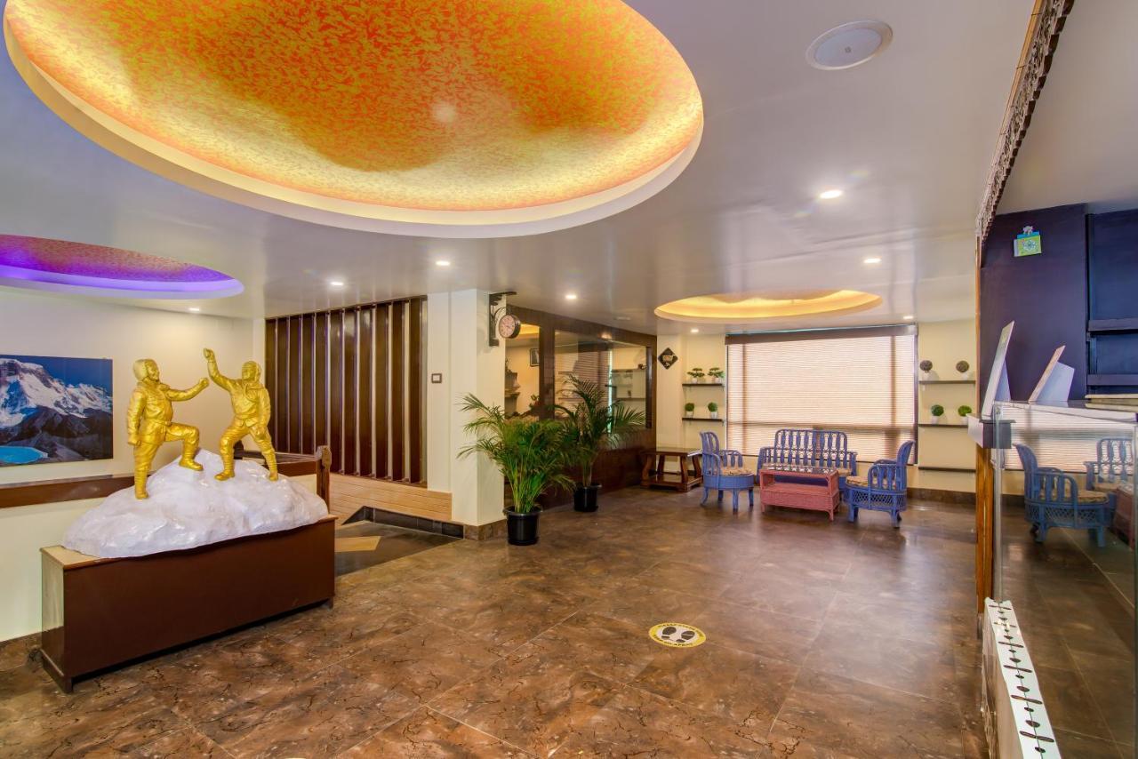 Muscatel Grand Silkroute - 300 Mts From Mg Marg Gangtok Exterior photo